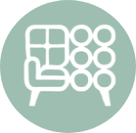 Icon einer Couch in verschiedenen Formen und Stilen, in weiß auf grünem Grund