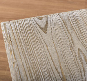 Rustikaler Hocker