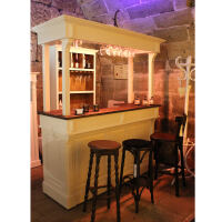Landhausbar Salzburg mit Aufsatz rustikal