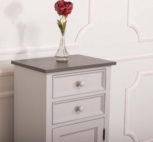 Beistellschrank im Landhausstil grau