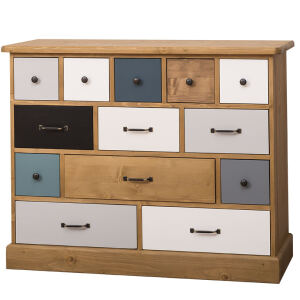 Bunter Apothekerschrank im Landhausstil