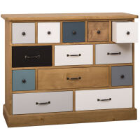 Bunter Apothekerschrank im Landhausstil