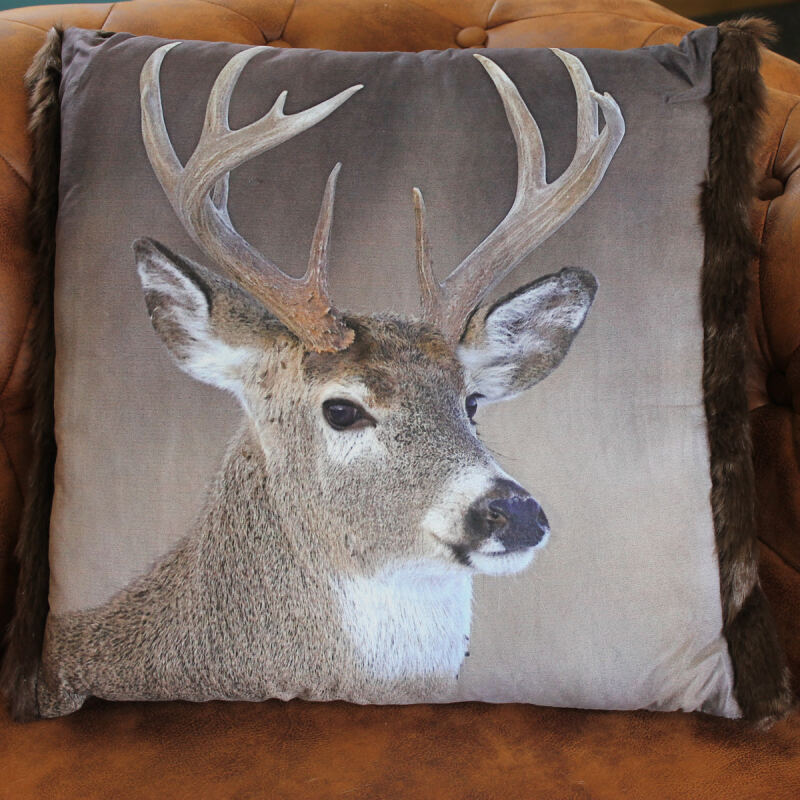 Kissen im Landhausstil mit Hirsch 45x45 cm