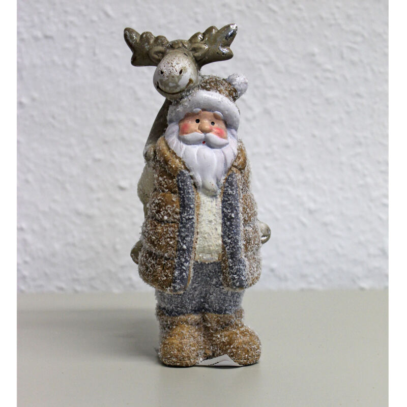 Santa mit Hirsch auf dem Rücken