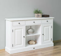 Weißes Sideboard im Landhausstil