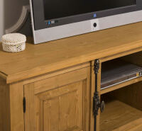 Rustikales TV Sideboard hellbraun gewachst