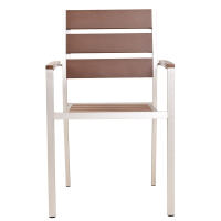 Moderner Terrassenstuhl mit Armlehne kastanie