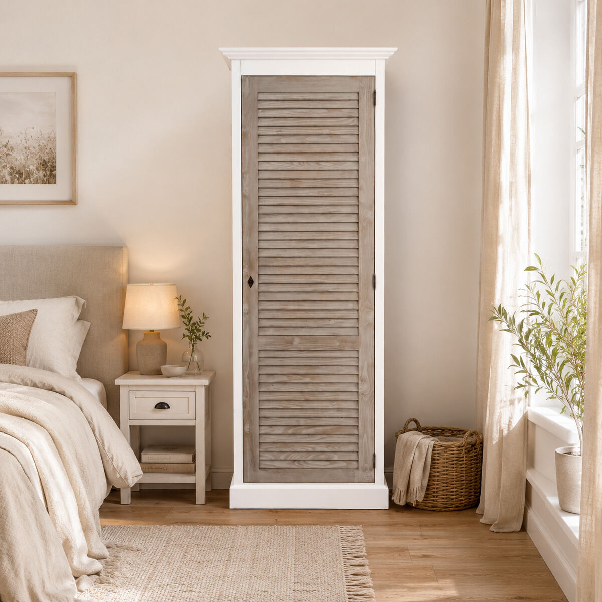 Schmaler Garderobenschrank mit Lamellentür - Onlineshop für massive Landhausmöbel