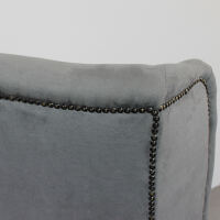 Ohrensessel mit Hocker im Landhausstil