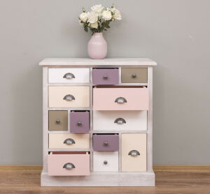 Vintage Apothekerschrank im Landhausstil rosa