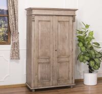 Rustikaler Kleiderschrank Massivholz im Landhausstil, graubraun