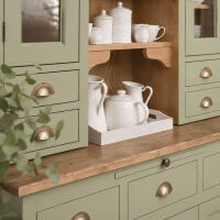 Romantischer Küchen-Buffetschrank im Landhausstil - grün, braun