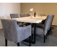 Baumkantentisch White Wash 240x100 mit 8 Stühlen