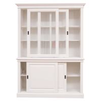 Weißer Schiebetürenschrank im Landhausstil