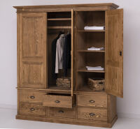Landhaus Kleiderschrank mit Schubladen, Massivholz gewachst