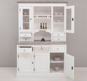 Romantischer weißer Landhaus-Buffetschrank