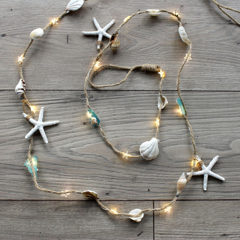 Maritime LED-Lichterkette mit Strandgut