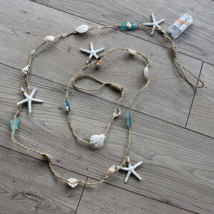 Maritime LED-Lichterkette mit Strandgut