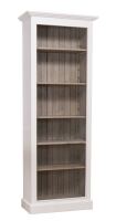 Schmales Bücherregal im Landhausstil tief gebürstet