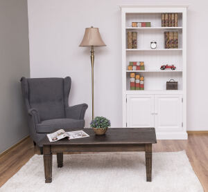 Weißes Bücherregal mit Unterschrank