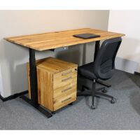 Baumkante-Schreibtisch höhenverstellbar, Wildeiche