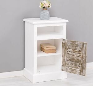 Weißer Landhausstil Nachttisch mit Lamellentür