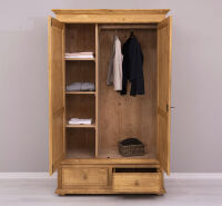 Landhaus Kleiderschrank mit Schubladen, hellbraun gewachst