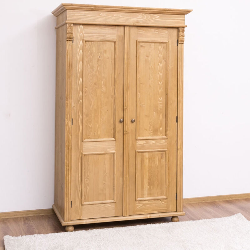 Kleiderschrank im Landhausstil Holz hellbraun gewachst
