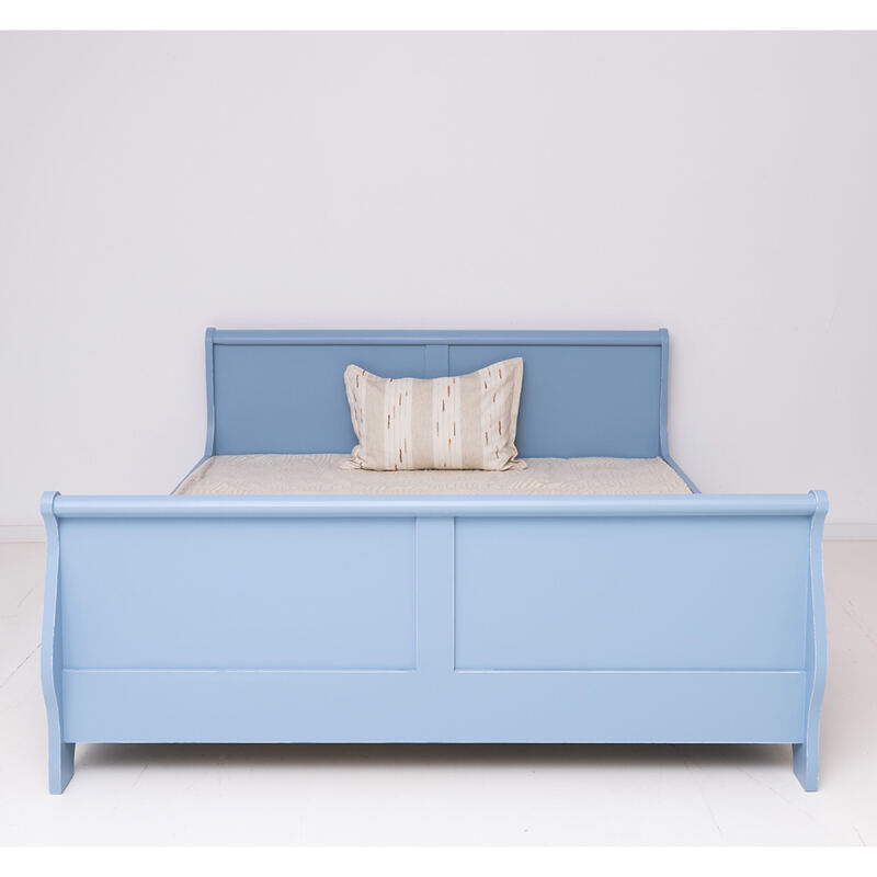 Massives Landhausbett Vintage(180x200cm) geschwungenes Kopf- und Fußteil mit Schubkästen