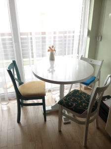 Runder Bistro Tisch mit Sockel 70