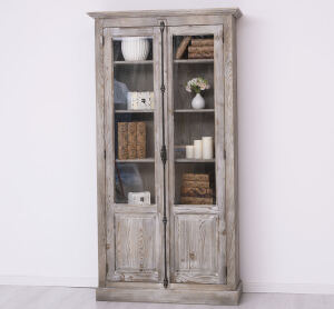 Landhaus Vitrine mit Glastüren Holz tiefgebürstet