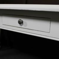 Weißer Shabby Chic Esstisch mit Schubladen