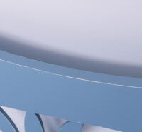 Blaue Sitzbank mit RÃ¼ckenlehne und Stauraum