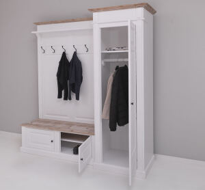Große Landhaus Garderobe mit Schrank rechts