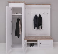 Große Landhaus Garderobe mit Schrank links