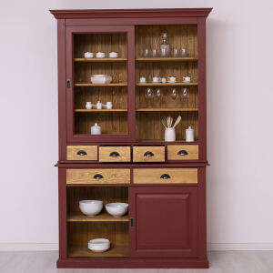 Schmaler Esszimmerschrank im Landhausstil bordeaux