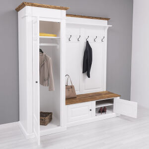 Landhaus Garderobe mit viel Stauraum Vintage
