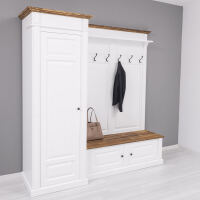 Landhaus Garderobe mit viel Stauraum Vintage