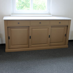 Braunes Landhaus Sideboard mit SchiebetÃ¼ren - Eichenplatte weiÃŸ-grau