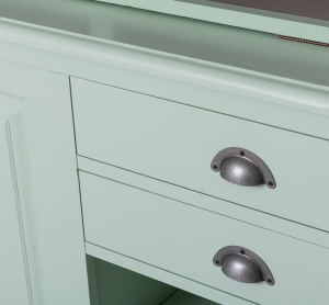Vintage Esszimmerschrank mit viel Stauraum mintgrün