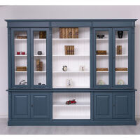 Landhaus Wohnzimmerschrank in der Farbe nachtblau mit einer weißen Innenfarbe