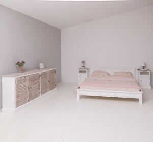 Weißes Schlafzimmer im Landhausstil