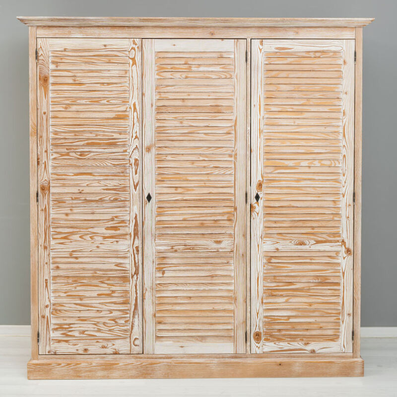 Vintage Kleiderschrank im Landhausstil weiß braun tief gebürstet