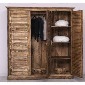 Rustikaler Kleiderschrank Holz braun tief gebürstet