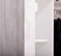Kleiderschrank mit Schublade im Landhausstil