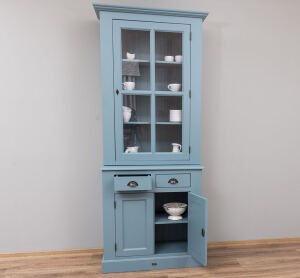 Türkisblauer Buffet-Vitrinenschrank im Landhausstil