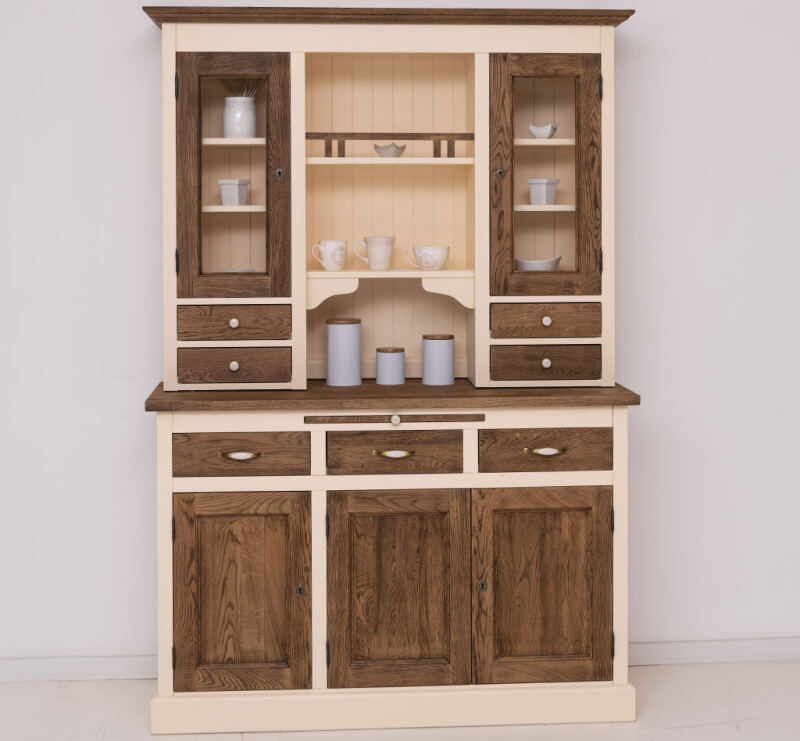 Landhausbuffetschrank eierschalen mit Eichentüren