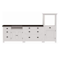 Mittelhoher Backofenschrank im Landhausstil