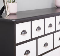 Landhaus Apothekerkommode groß weiß -  schwarz