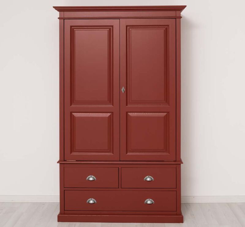 Landhaus-Kleiderschrank bordeaux rot